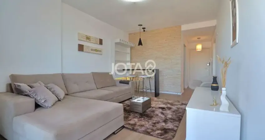 Apartamento em condominio club no Bigorrilho - J8