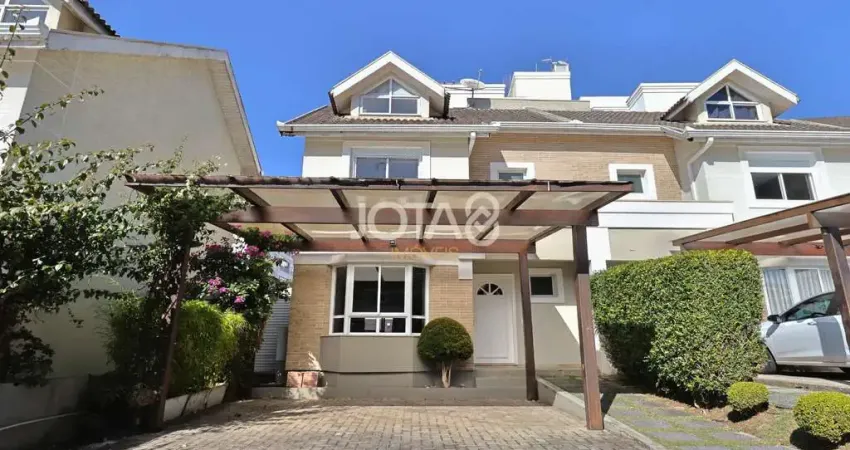 Charmosa Casa em Condomínio no Ecoville - J8