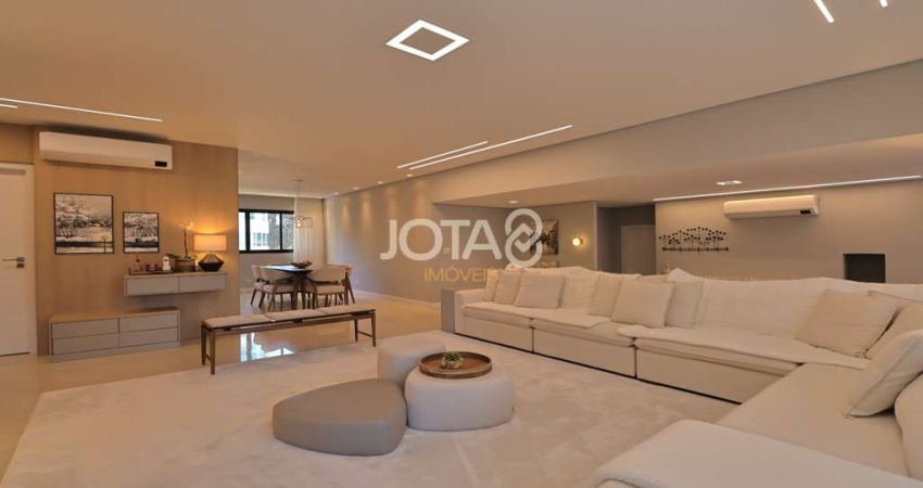 Apartamento com 4  suítes e 3 vagas no Ecoville