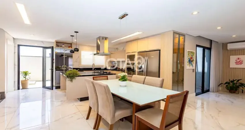 Casa em condomínio fechado com 4 quartos à venda na Rua Ângelo Bresegnello, 422, Bairro Alto, Curitiba