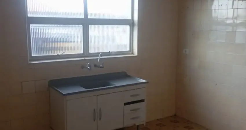 Casa com 1 quarto para alugar no Parque Santo Antônio, São Paulo 