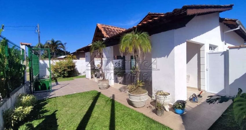 Casa com 3 quartos, Lagoinha, Ubatuba - R$ 900 mil, Cod: 4280