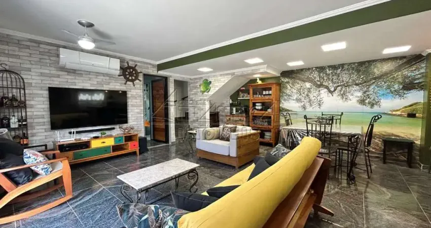 Casa de Condomínio com 5 quartos, Praia da Enseada, Ubatuba - R$ 1.88 mi, Cod: 4392