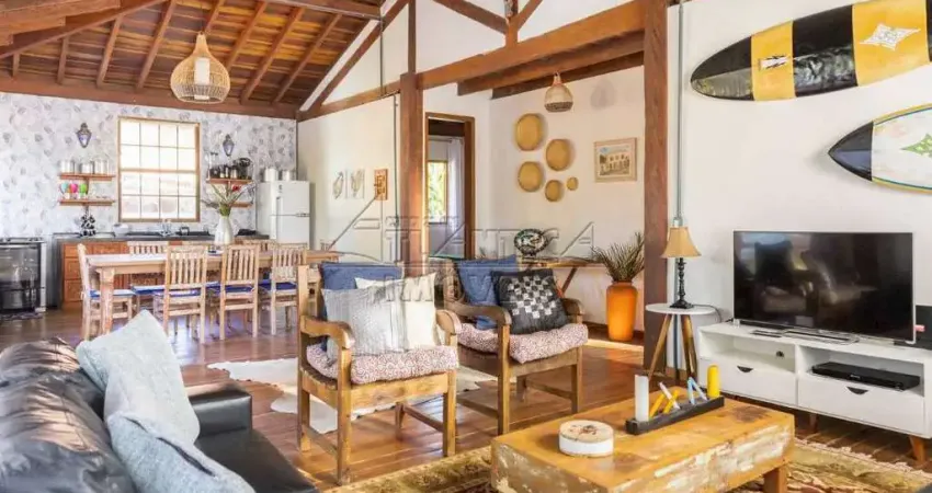 Casa com 3 quartos, Itamambuca, Ubatuba - R$ 2.3 mi, Cod: 4420