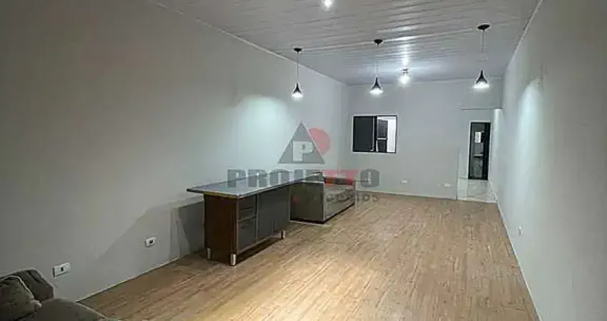 Sobrado Encantador com Pavimento Térreo Pronto e Estrutura para Expansão!