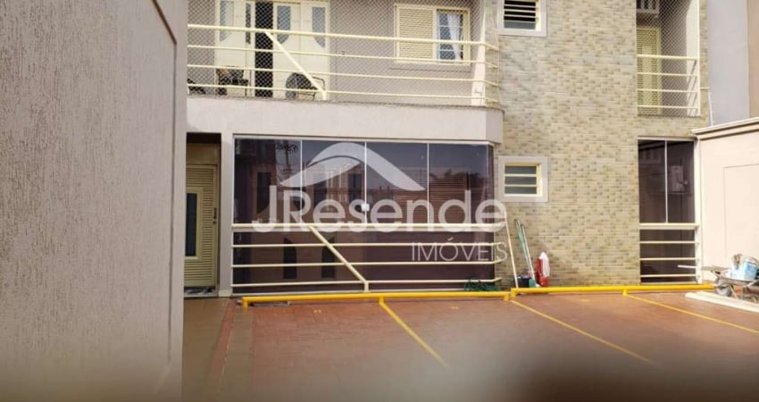 TÉRREO venda, reformado, parte Alta do Jardim Botânico, 3 dormitórios, suíte, quintal, 2 vagas de garagem