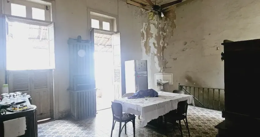 Casa com 5 quartos à venda na Travessa Padre Eutíquio, 1078, Batista Campos, Belém