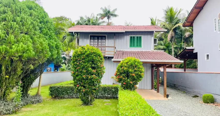 Casa para Venda com terreno de 653m2 de área privativa  no Bairro Itaipava  - itajaí Santa Catarina