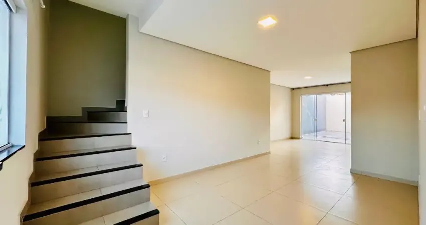 Casa para venda com 136 metros quadrados com 3 quartos sendo 1 suite no  São Vicente - Itajaí - SC
