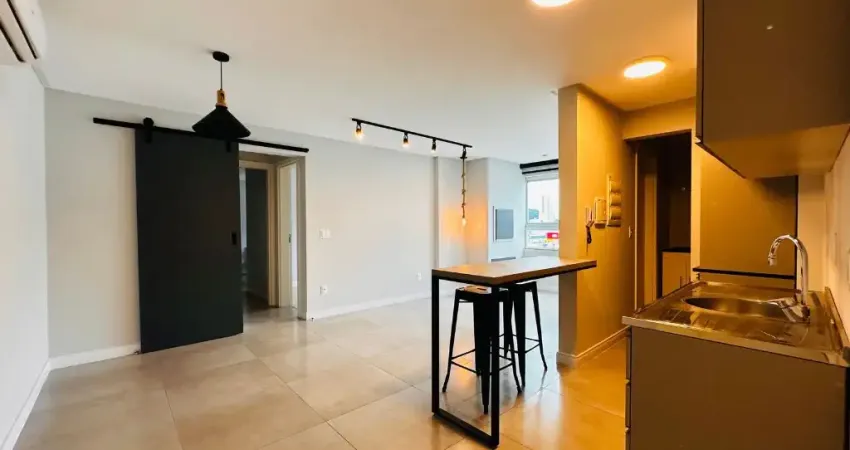 Apartamento para venda tem 64 metros quadrados com 2 quartos, 2 vags vila operária - itajaí - sc