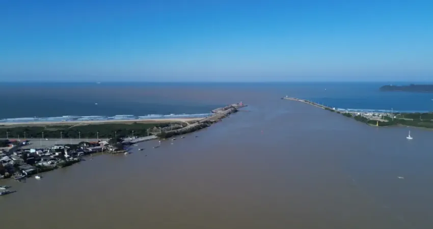 Apartamento alto padrão 100 x direto com construtora 165m², 3 suites fica no centro - itajaí - sc