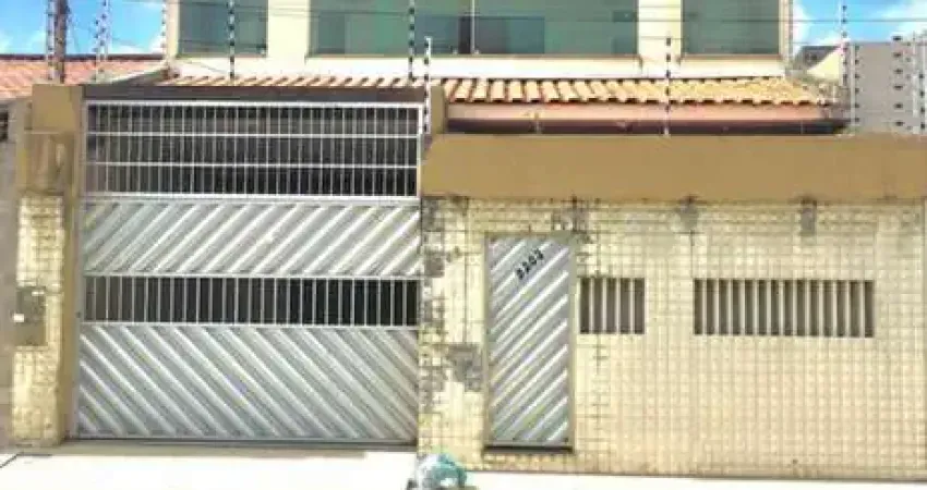 Casa Duplex na Rua de Estância