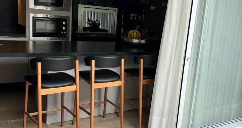 Sobrado mobiliado a 400m da praia em itacolomi - 160m², 3 quartos (1 suíte), 2 vagas, r$ 1.390.000,00 - pronto para morar!