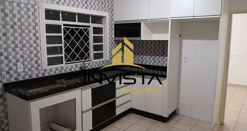 OPORTUNIDADE!! Bairro União, Casa com Piscina- 2 dorms, 125m² de terreno