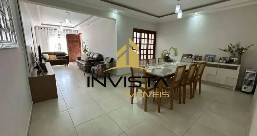 Casa Térrea no Jardim Satélite- 250m² de terreno- 3 dorms- 4 vagas- Permuta