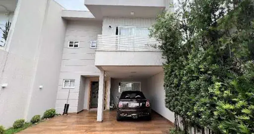 Sobrado com 3 dormitórios à venda, 186 m² por R$ 850.000,00 - Jardim Panorama - Foz do Iguaçu/PR