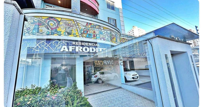 Apartamento com 2 dormitórios para alugar, 85 m² por R$ 3.575/mês - Campinas - São José/SC