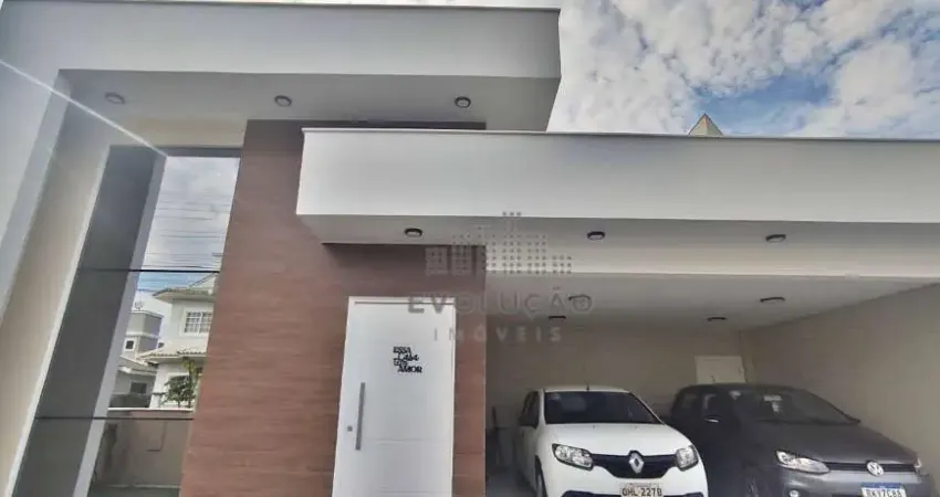 Casa Plana  C/ 03 dorm C/Suíte e Piscina