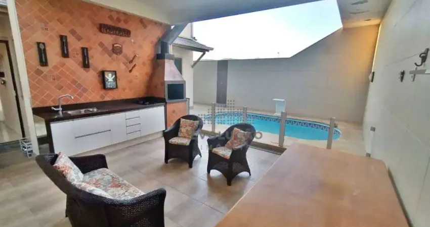 Casa de 02 Pavimentos, 03 Quartos com Suíte Master - Lisboa São José SC