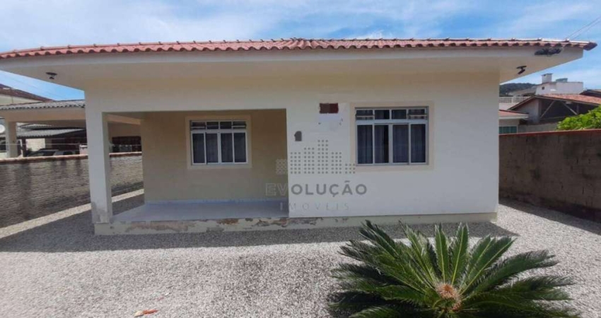 Casa com 3 dormitórios à venda, 80 m² por R$ 658.000,00 - Fazenda da Armação - Governador Celso Ramos/SC