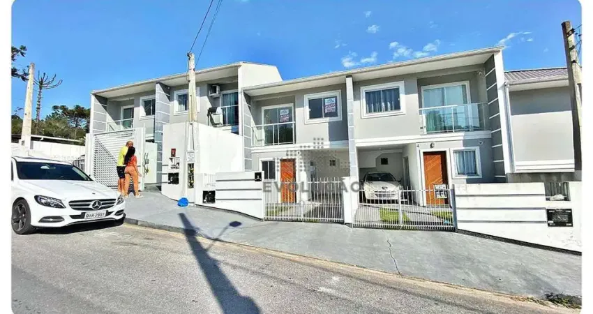 Sobrado com 2 dormitórios à venda, 72 m² por R$ 400.000,00 - Forquilhas - São José/SC