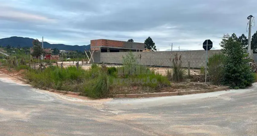 Terrenode esquina com 360 m² - Ganchos do Meio - Governador Celso Ramos/SC