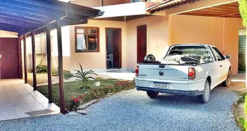 CASA 4 Quartos, 1 Sacada, 3 Vagas - São Bonifácio