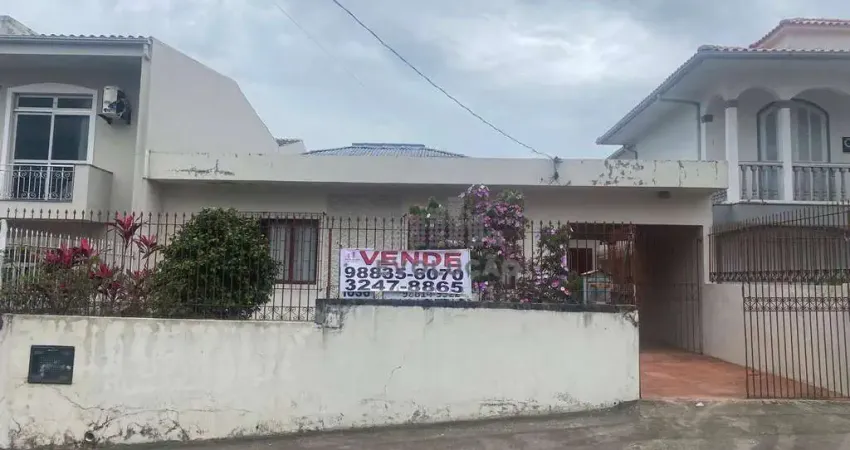 Excelente Casa com 300 m² de Terreno, Capoeiras, Florianópolis SC
