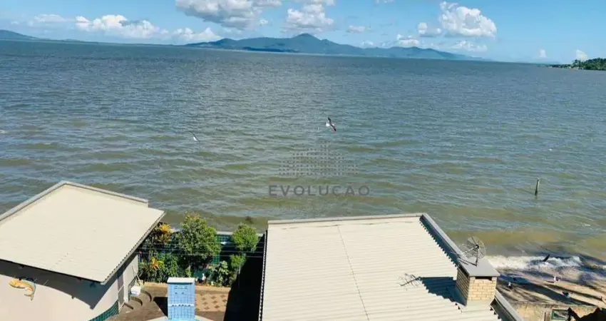 Casa 04 Dorms a beira mar - Centro Histórico - São José/SC