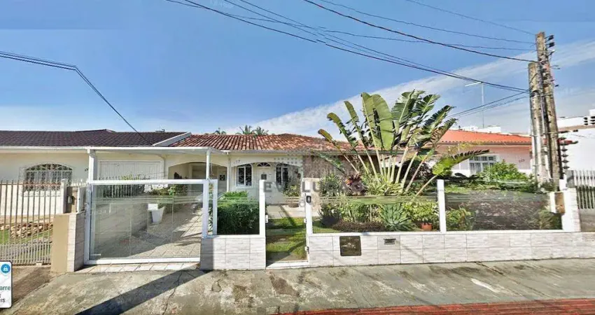 Ótimo Investimento, Casa dividida em 05 Aptos - Jardim Cidade de Florianópolis