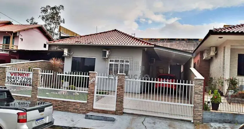 Casa 3 Dorms, bem construída e pronta para morar - Forquilhas - São José/SC