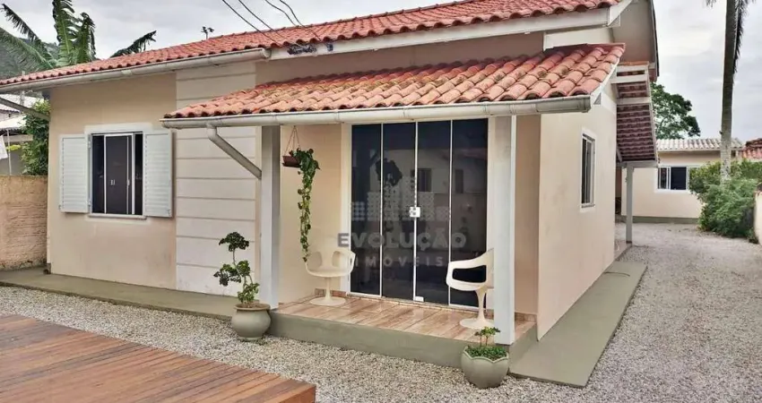 Casa com 3 quartos à venda na Praia de Palmas, Governador Celso Ramos 