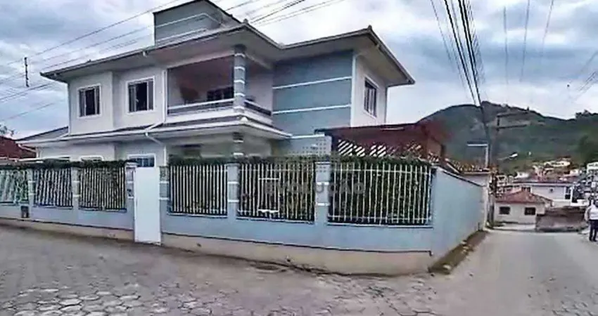 Casa com 4 quartos à venda na Rua Getúlio Vargas, Fundos, Biguaçu