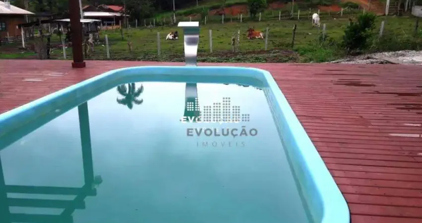 Chácara / sítio com 3 quartos à venda na Rua 13 de Maio, Encruzilhada, Biguaçu