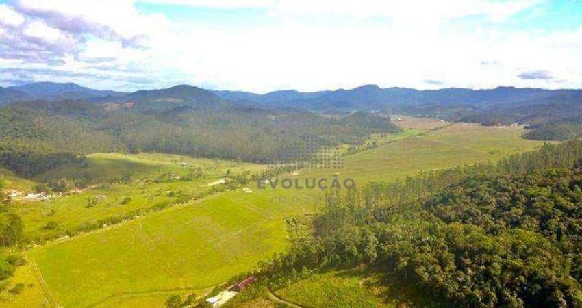Fazenda a venda, de porteira fechada com 871 hectares, no municipio Canelinha, litoral de Santa Catarina.