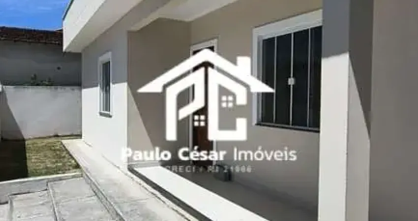 Imperdível! Casa à venda em Araruama-RJ, no bairro Coqueiral: 2 quartos, 1 suíte, 1 sala, 1 banheiro, 1 vaga, 70m².