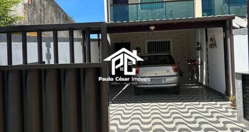 Excelente casa duplex com 02 quartos sendo 02 suítes, ampla sala, banheiro social, garagem, área de serviço ampla, área gourmet, ótima localização. Ac