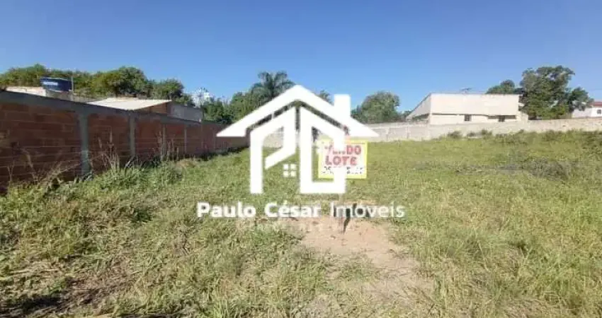 Ótimo lote medindo 15x40 com total de 600m², rua bem movimentada e próximo ao centro. Documento particular de compra e venda.