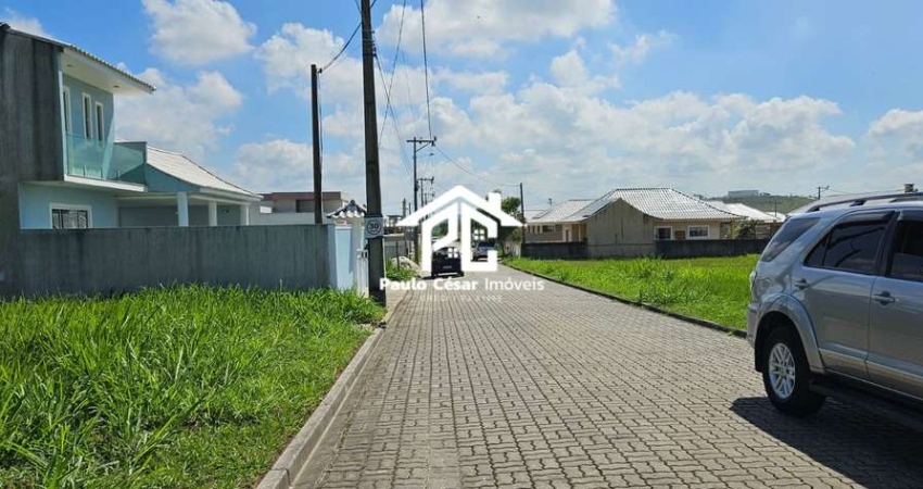 Lotes com 360m² medindo 12x30 em condomínio com total infraestrutura .  Condomínio todo calçado com campo de futebol, piscina, área de lazer com churr