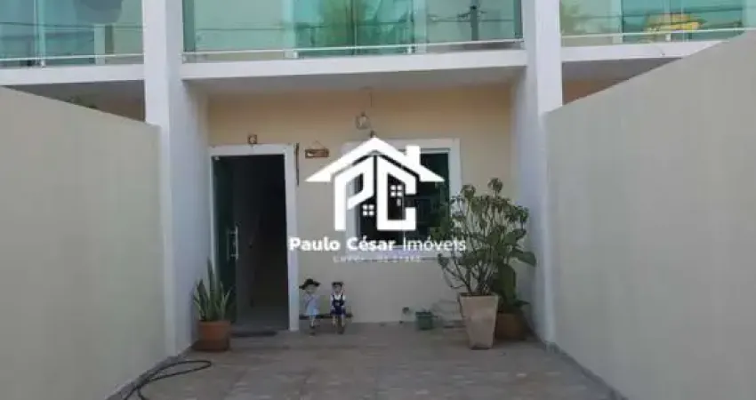 Imperdível! Casa à venda em Araruama-RJ, Vila Capri: 2 quartos, 1 suíte, 1 sala, 2 banheiros, 2 vagas de garagem, 101,94 m².