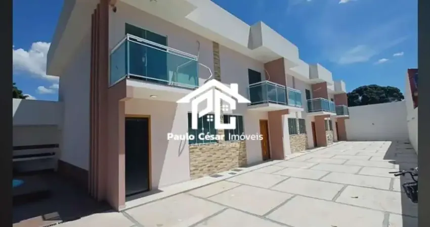 Casa em Vila à Venda em Araruama-RJ: 2 quartos, 2 suítes, 2 salas, 1 banheiro, 90m² na Praça da Bandeira