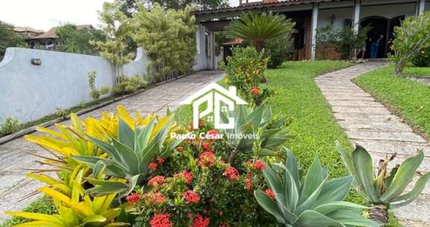 Imperdível casa à venda em Araruama-RJ, no bairro Pontinha! 3 quartos, 1 suíte, 1 sala, 2 banheiros, 1 vaga de garagem, 300m². Venha conferir!