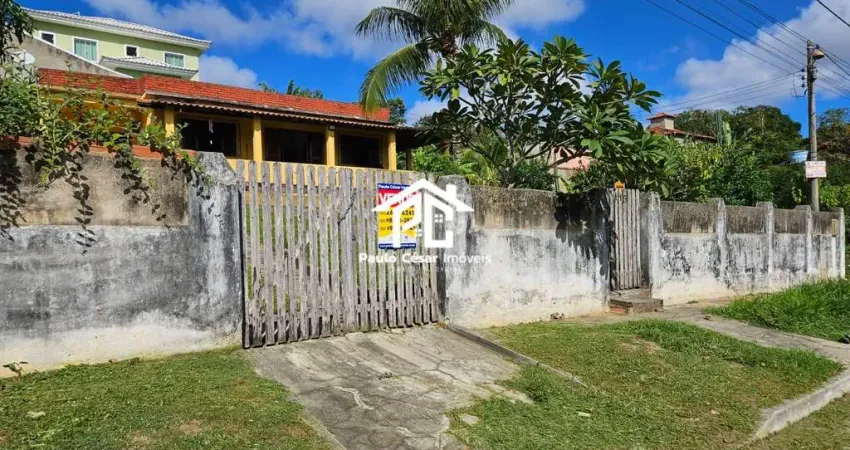 Casa à venda em Saquarema-RJ: 3 quartos, 1 suíte, 1 sala, 1 banheiro, 1 vaga de garagem, 145,16 m² de área.