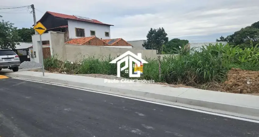 Terreno à venda com 652,35m² no Parque Hotel, Araruama-RJ: Oportunidade Imperdível!