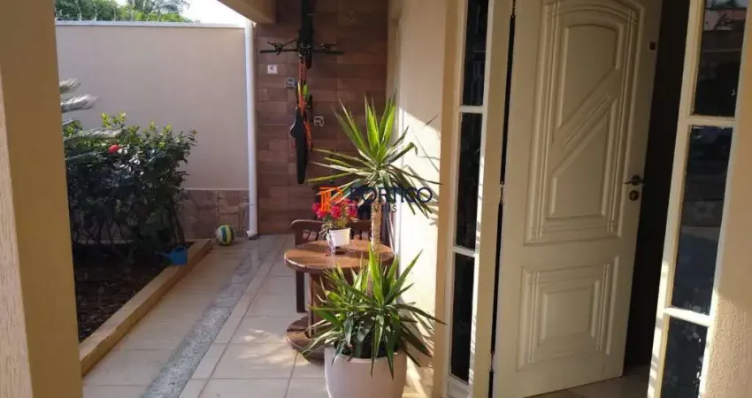 Casa térrea 3 Dormitórios, 1 Suíte, área gourmet, garagem
