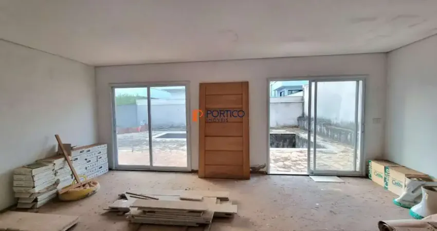 sobrado com piscina pra investidor 3 suítes construção em andamento