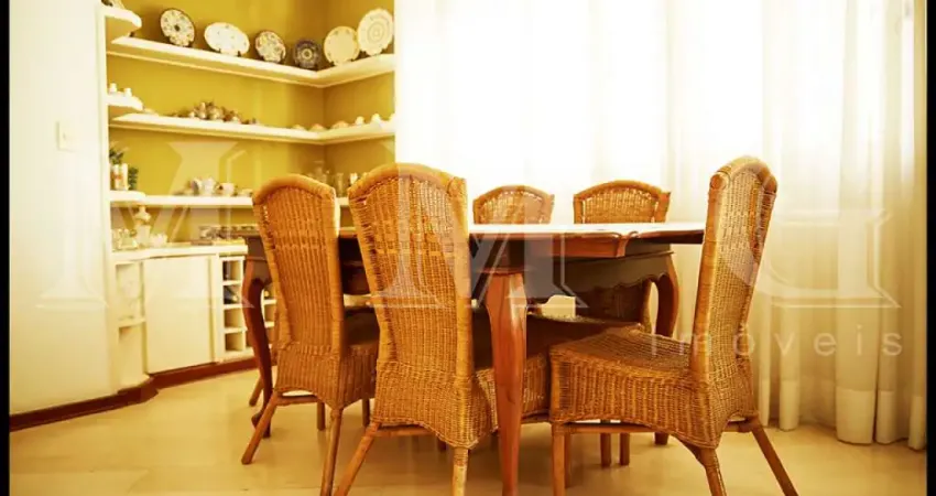 Apartamento, 4 dormitórios, 2 vagas, espaçoso no coração da vila mariana