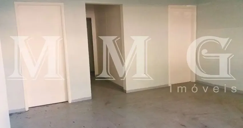 Bem localizado sobrado comercial de 120m² para locação próximo ao Metro