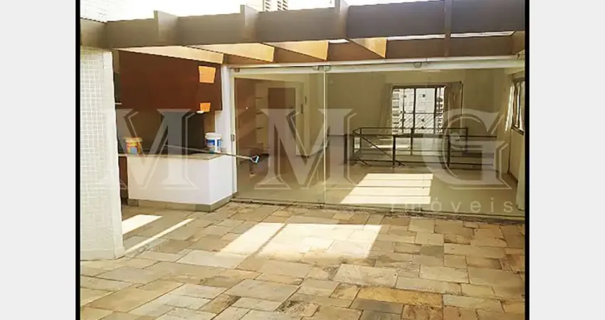 Oportunidade Única de Cobertura Duplex em Moema