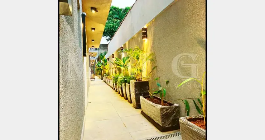 Aclimação Sobrado em vila  em Condomínio Fechado 2 suites,95 m² 1 gar.